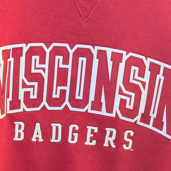 NWOT Vintage Wisconsin Badger Sweatshirt XL Double AppliqueEmbroidered Logo. - Picture 3 of 5